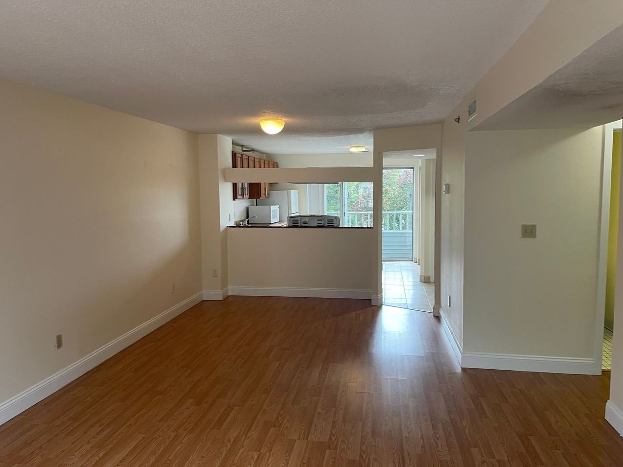 148 N Beacon St - Photo 6 of 13