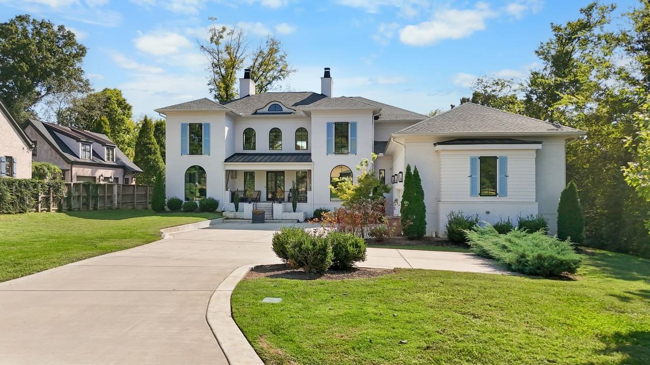 3311 Skyline Drive - Photo 4 of 45