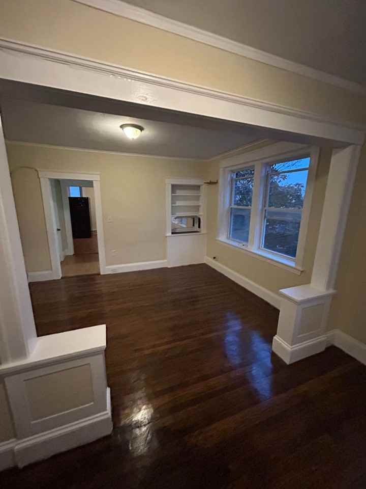 1041 Main St - Photo 5 of 14