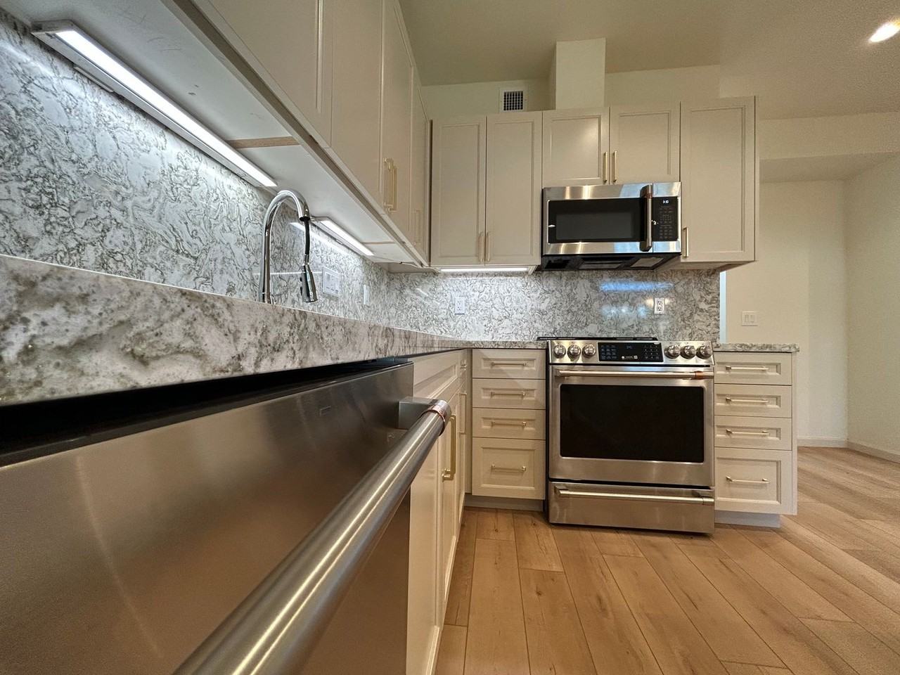 1031 Cavallero Lane - Photo 7 of 31