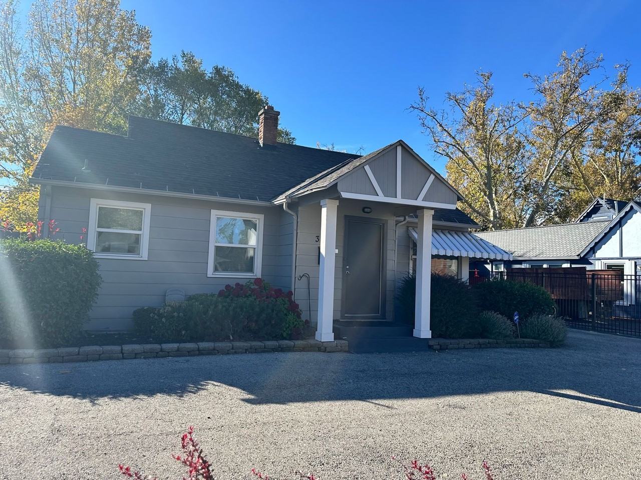 3009 1/2 W Overland Rd - Photo 3 of 20