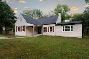 9211 Bells Mill Rd - Photo 1 of 1