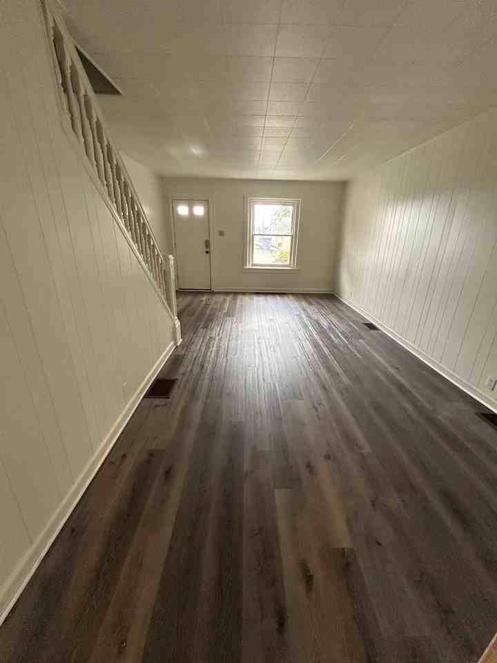 932 Sullivan Street - Photo 3 of 11