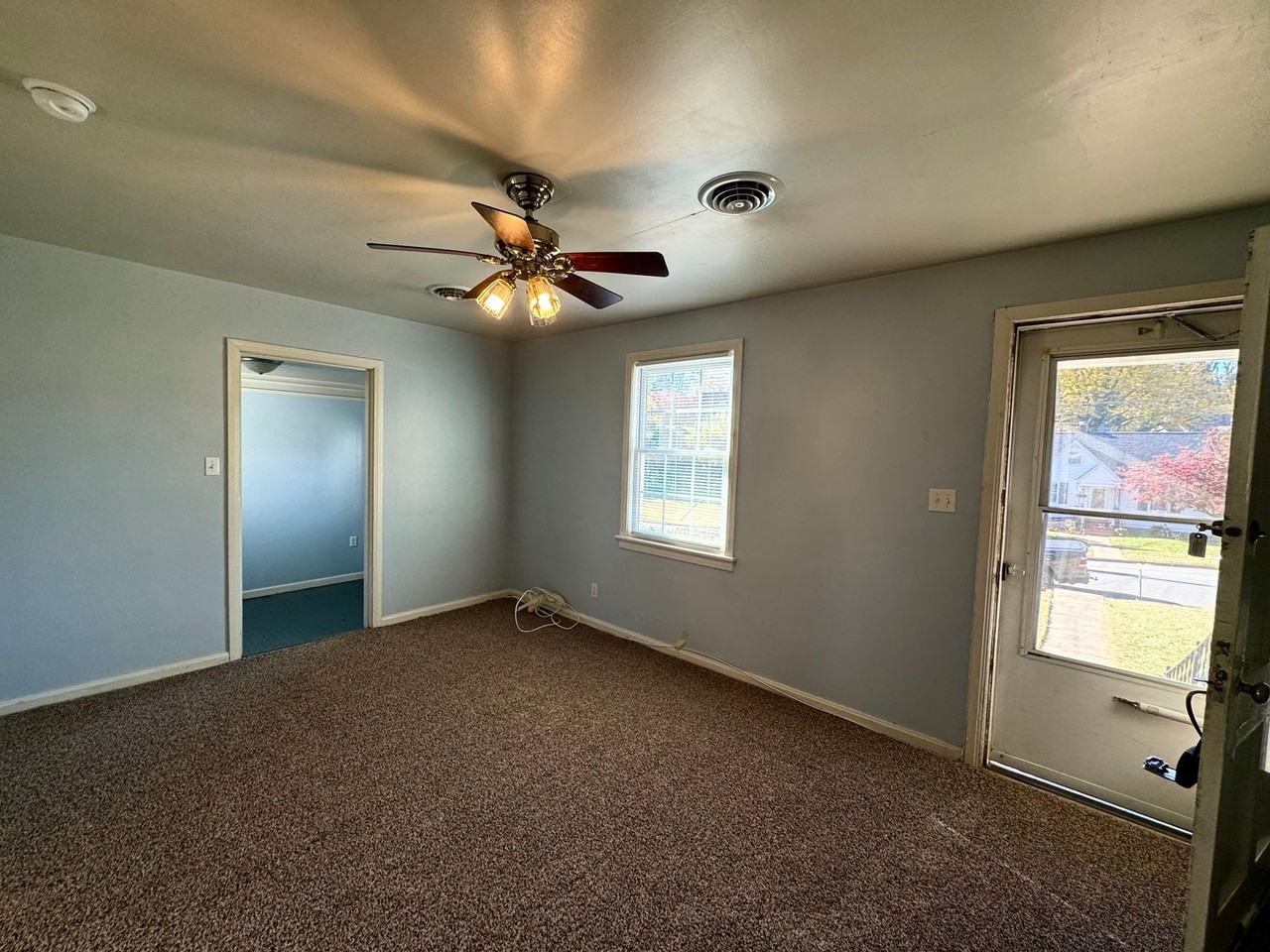 1318 Harding St - Photo 3 of 11