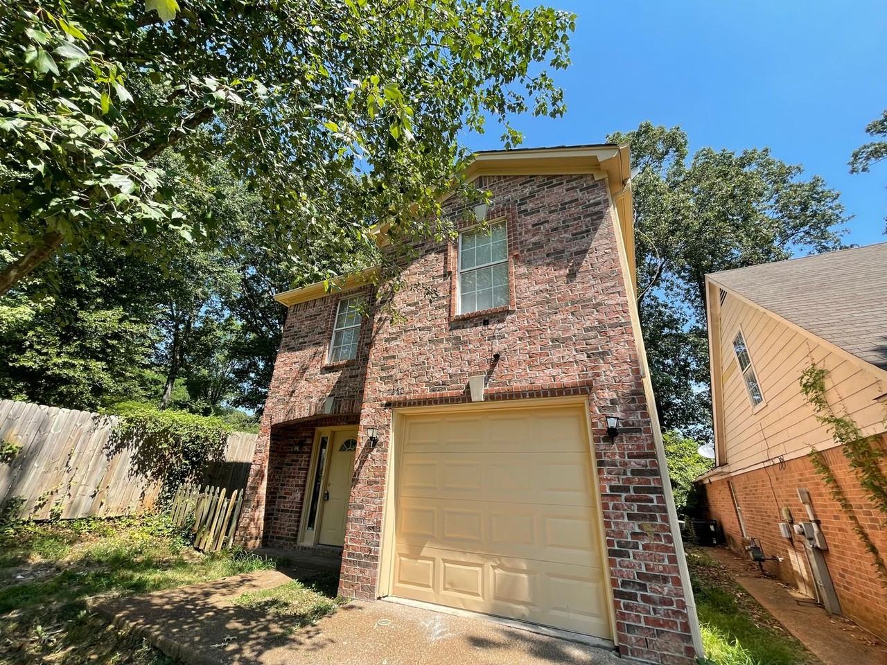 7250 Calebs Ln - Photo 2 of 15