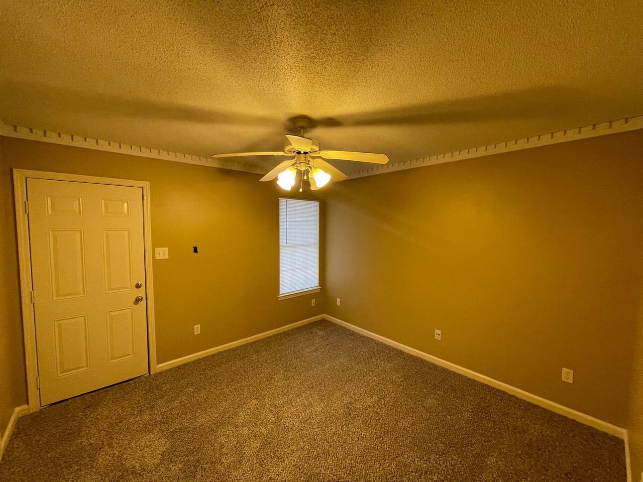 7250 Calebs Ln - Photo 6 of 15