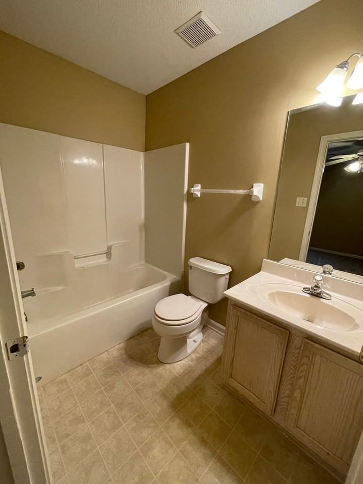 7250 Calebs Ln - Photo 7 of 15