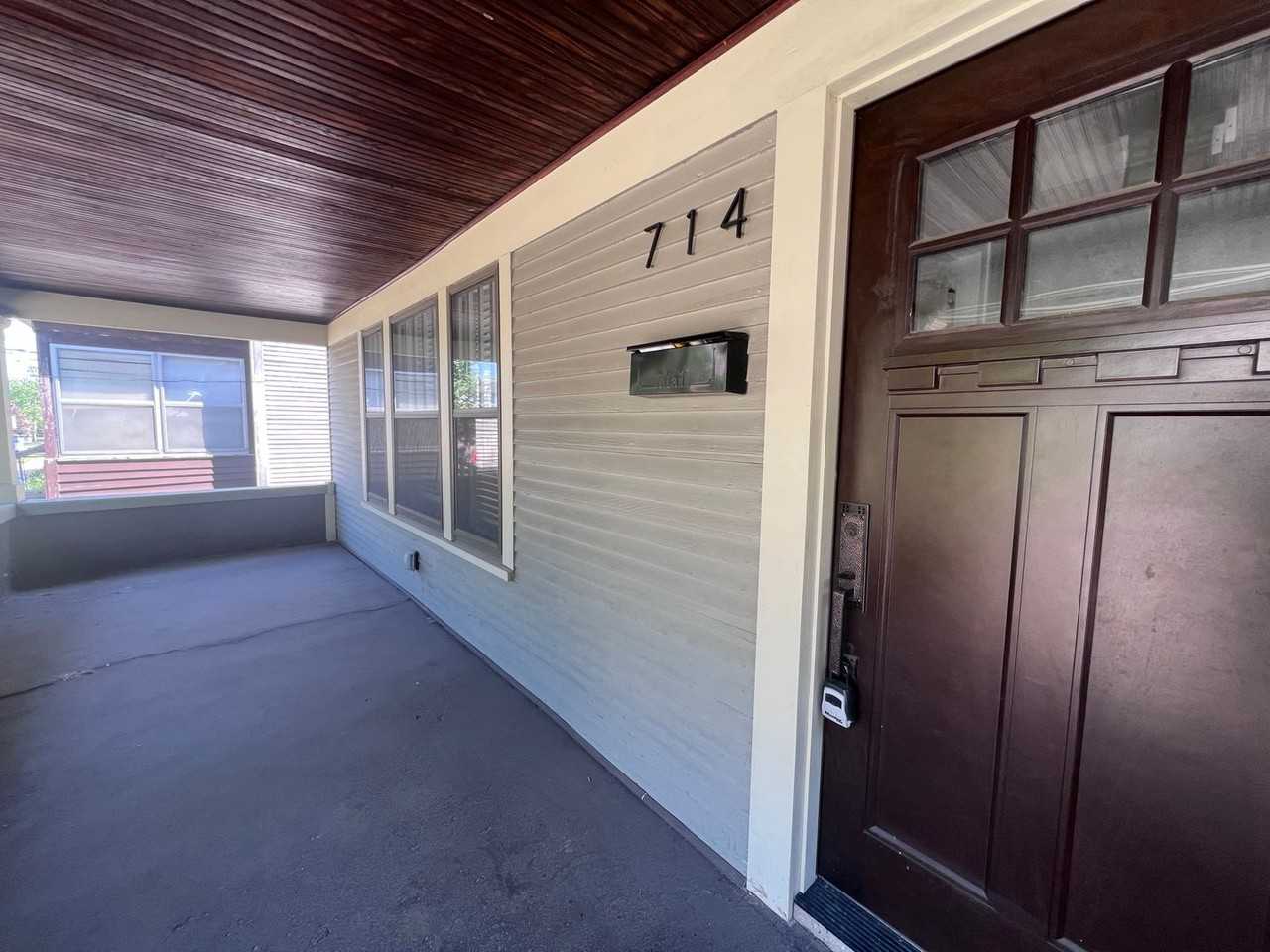 714 Union Ave Se - Photo 2 of 27