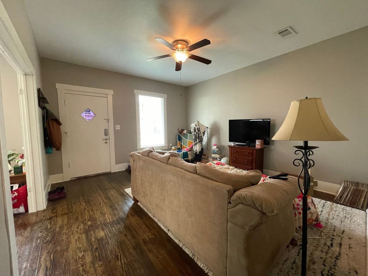 407 East Pease Street - Photo 4 of 14