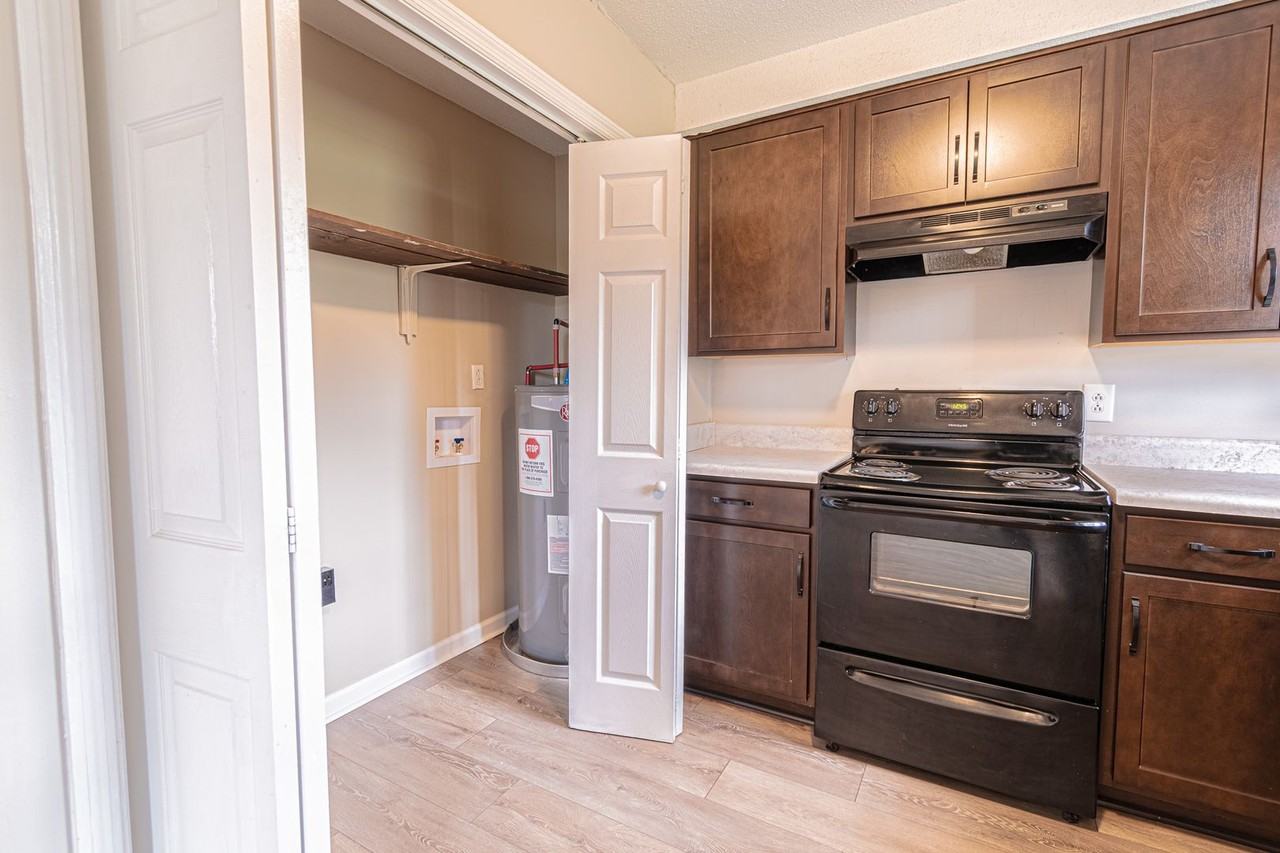 718 Ranch Hill Dr - Photo 7 of 20