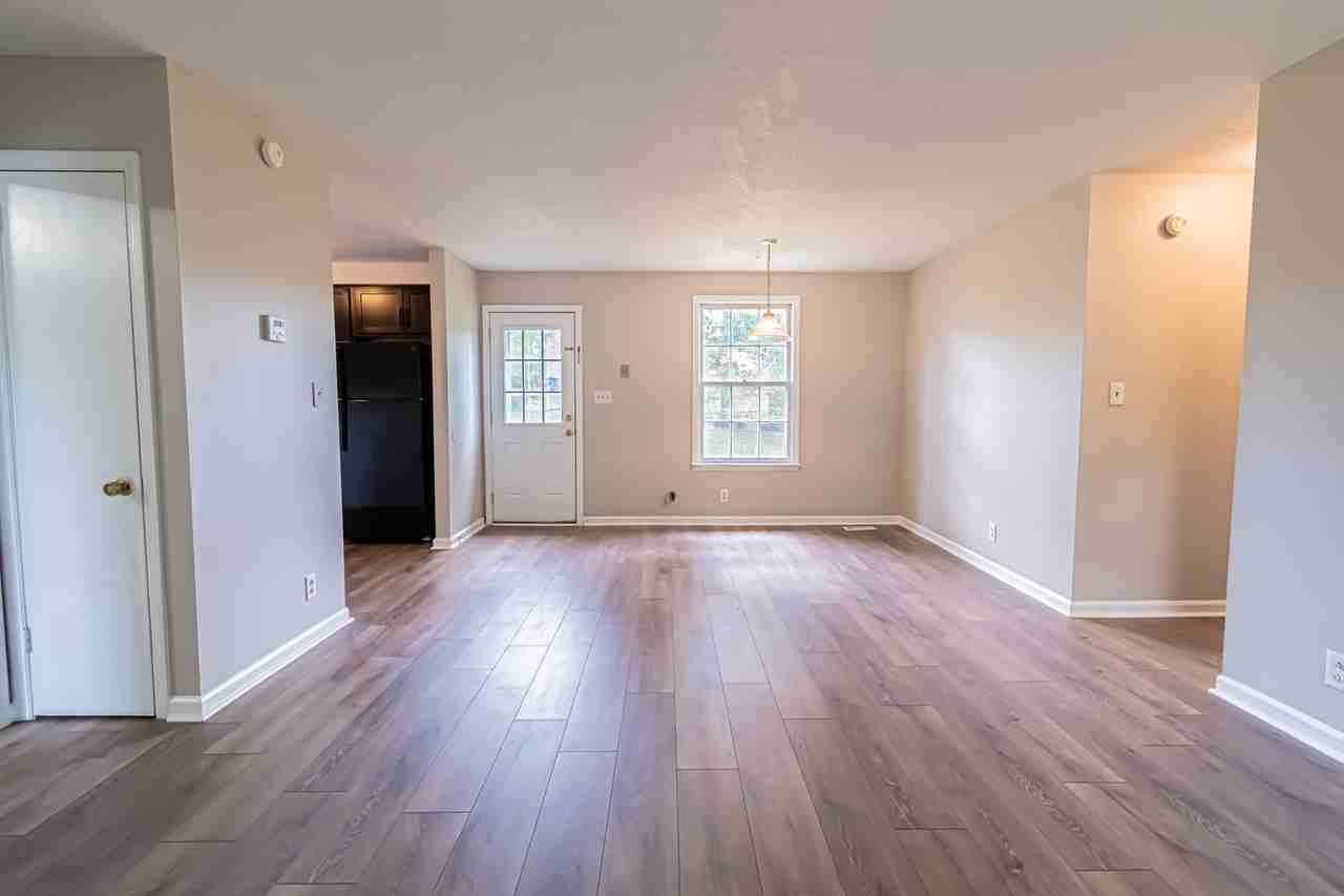 718 Ranch Hill Dr - Photo 2 of 20