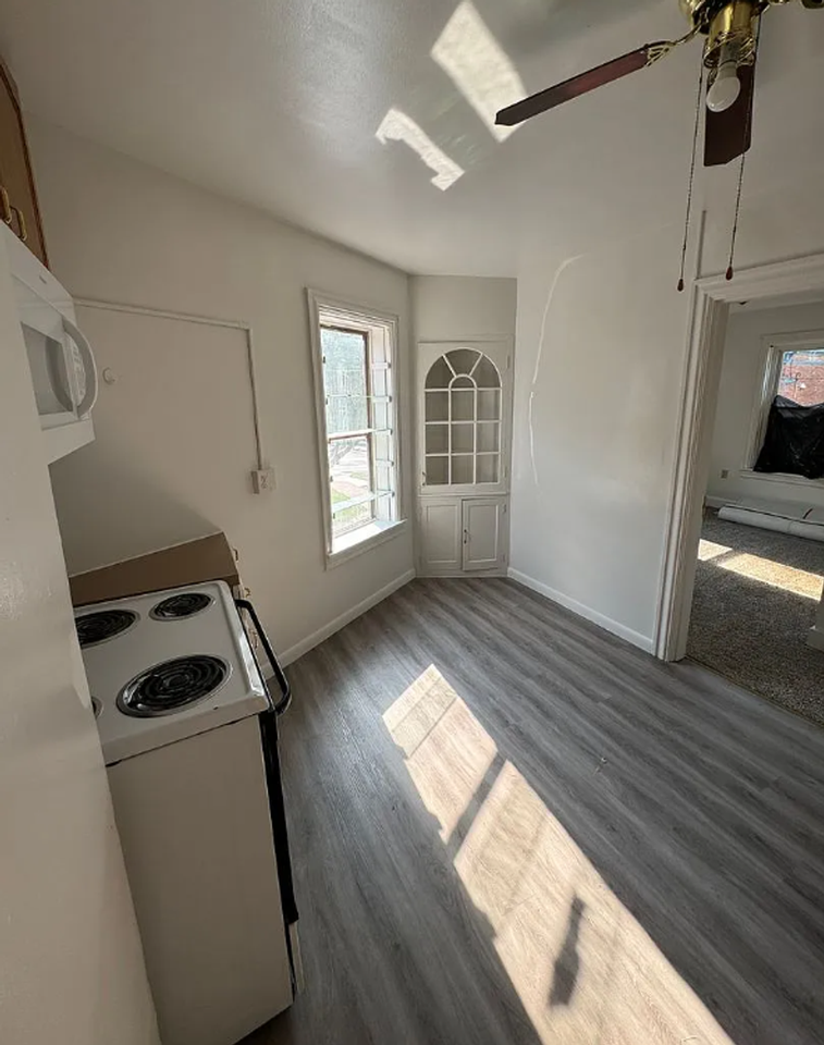 65 E Penn St - Photo 3 of 12