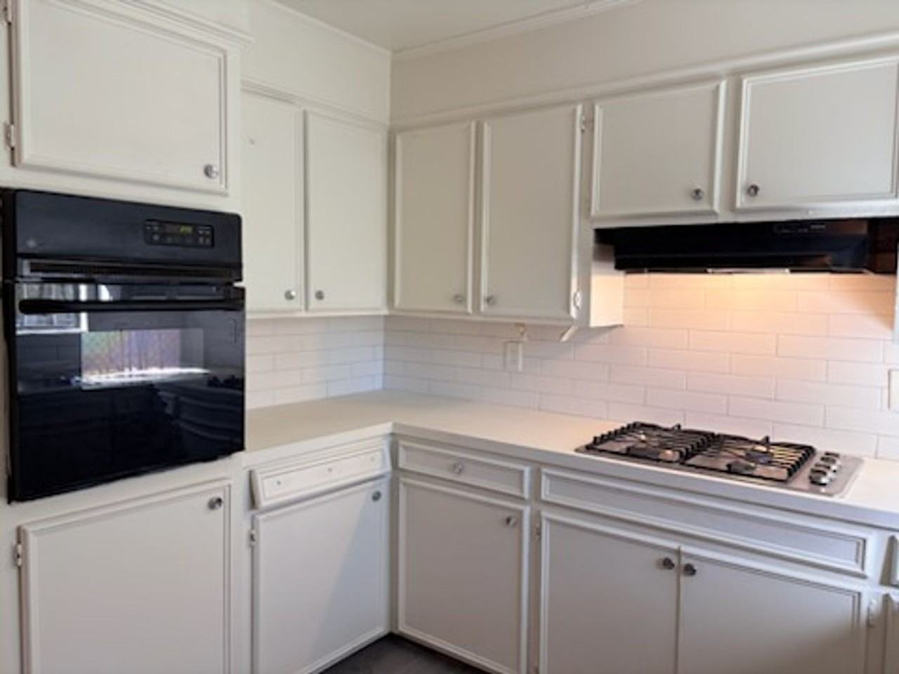 5408 Keele St - Photo 3 of 14