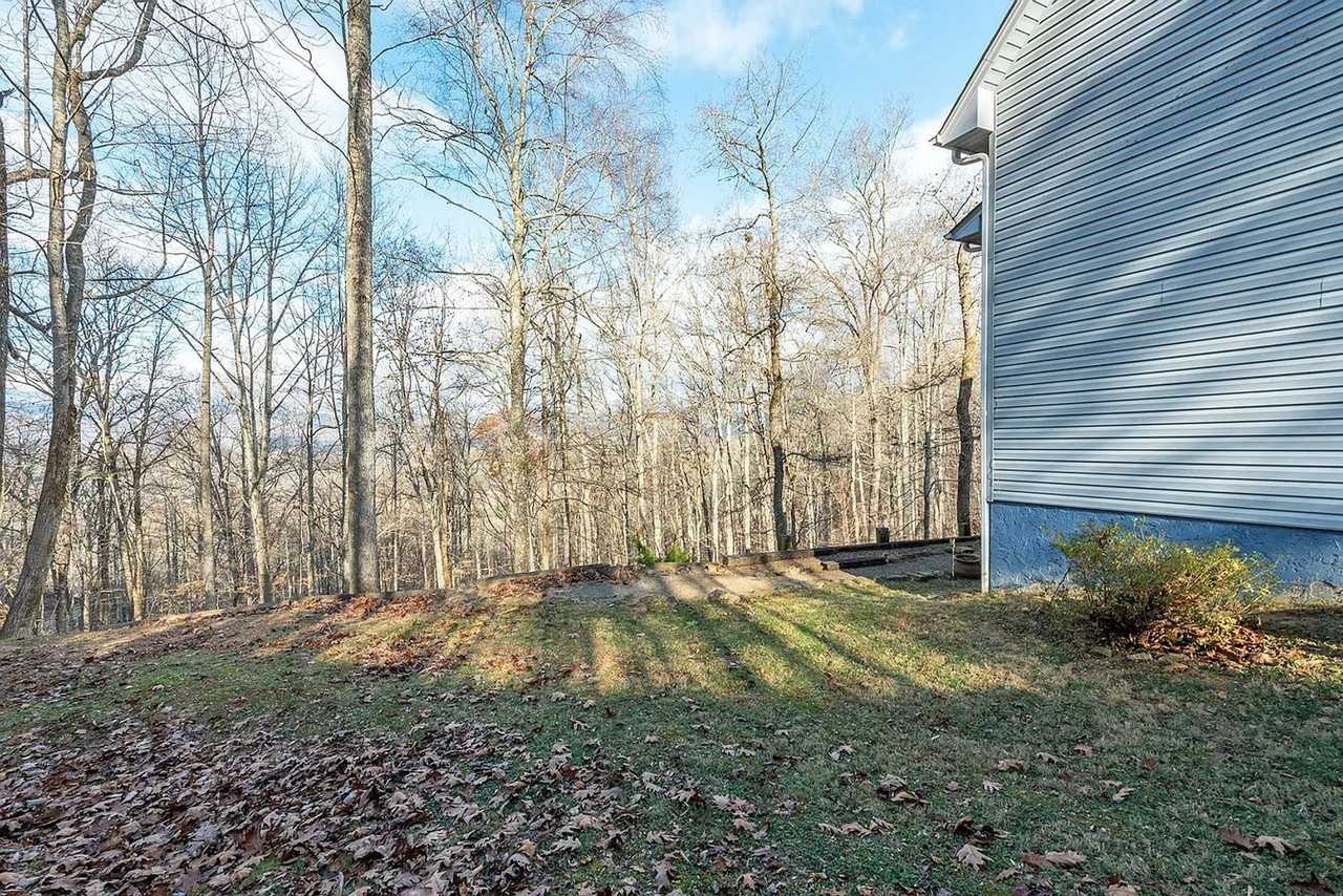 781 Parker Farm Rd - Photo 4 of 21