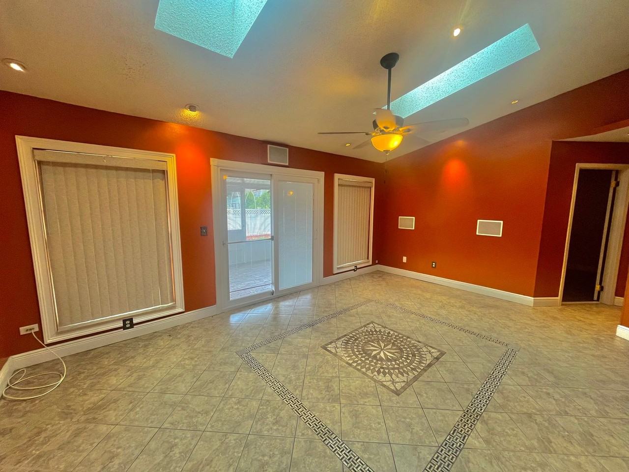 2665 E Juliet Dr - Photo 2 of 10