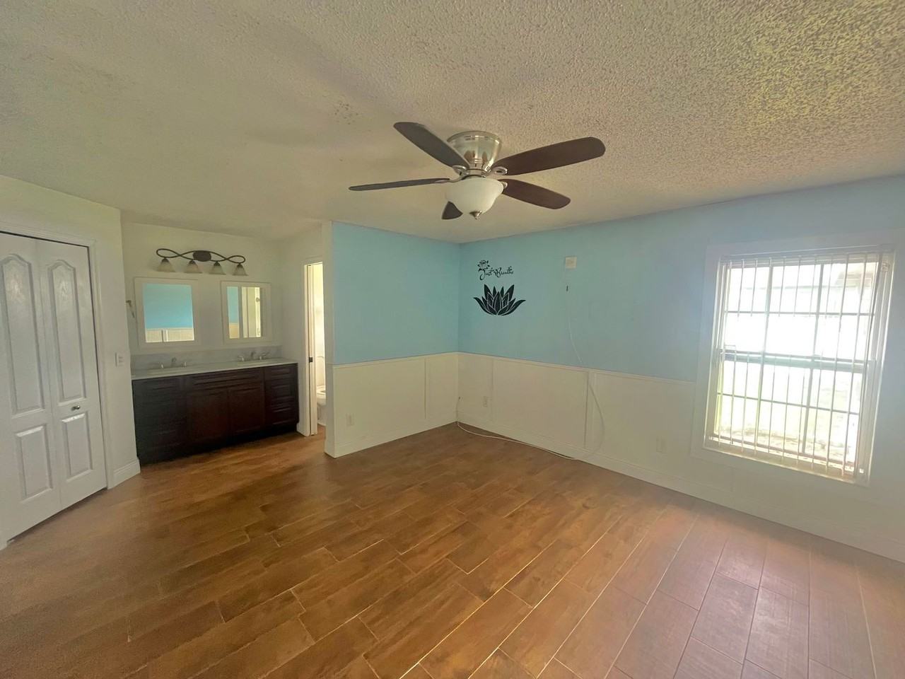 2665 E Juliet Dr - Photo 4 of 10