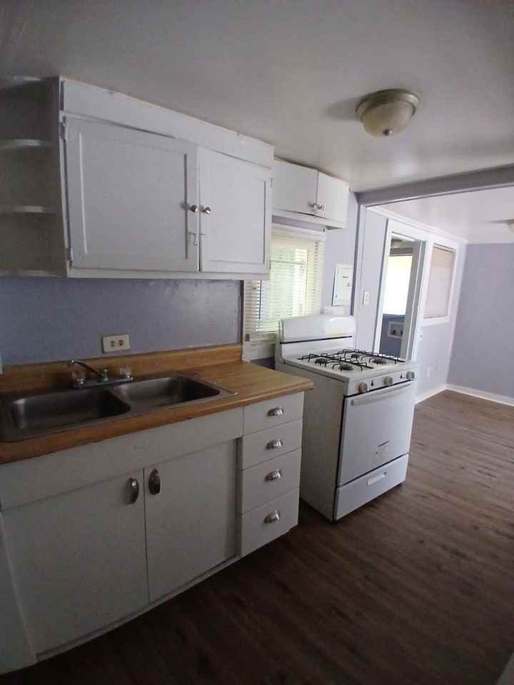 1320 Faxon Ave #2 - Photo 6 of 10