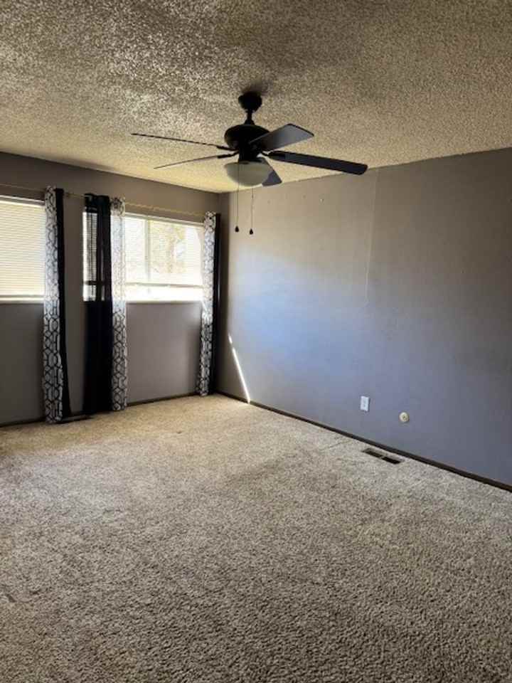 106 Scotland Rd #E - Photo 2 of 8