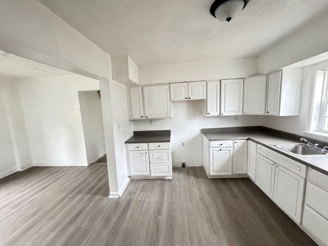 118 E 32nd St - Photo 7 of 20