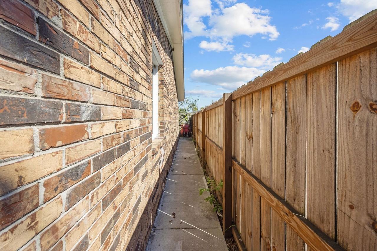 2023 Four Mile Ln - Photo 5 of 42