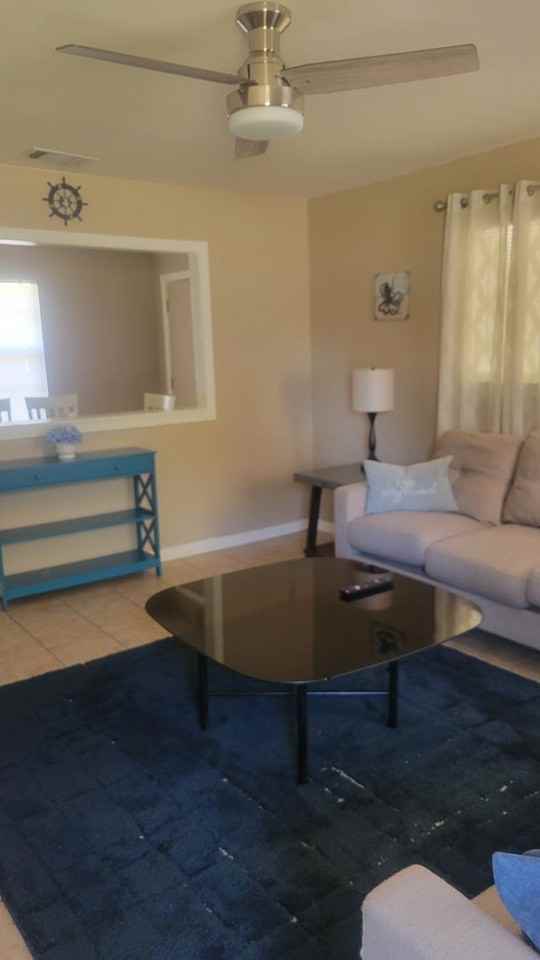 808 Mary St - Photo 6 of 20