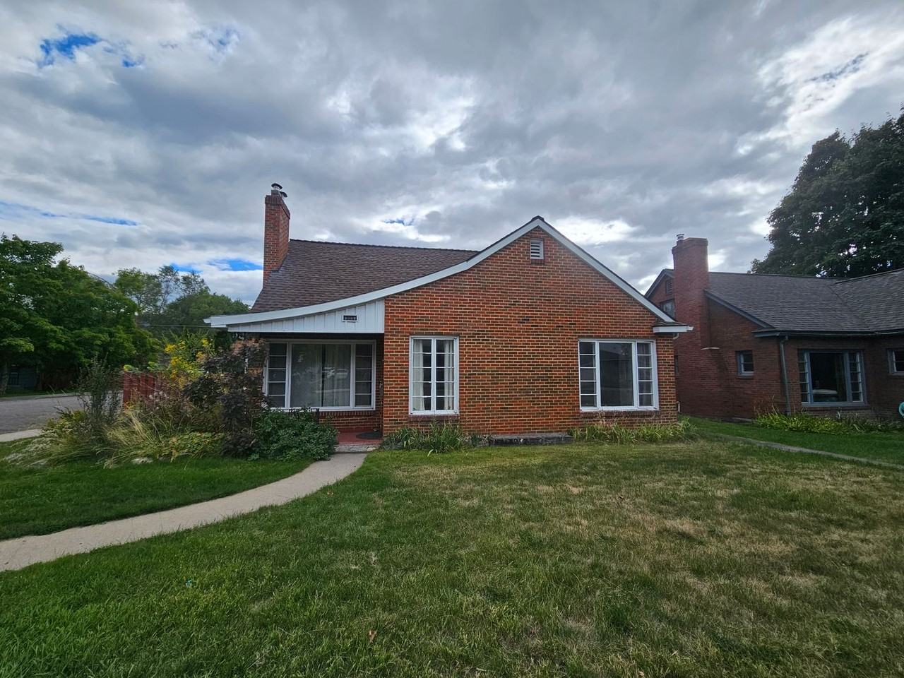 303KENT - Photo 2 of 50