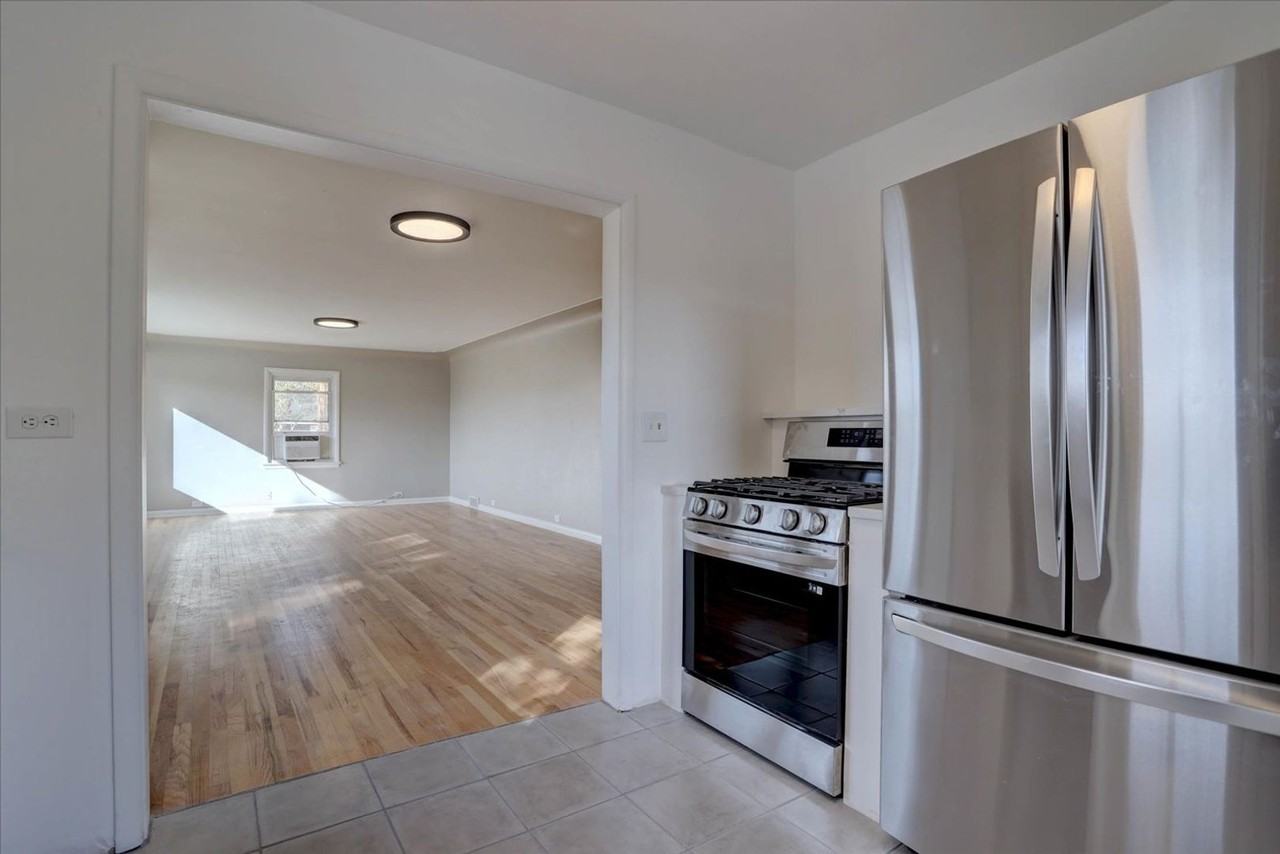 11601 Ridge Rd - Photo 7 of 13