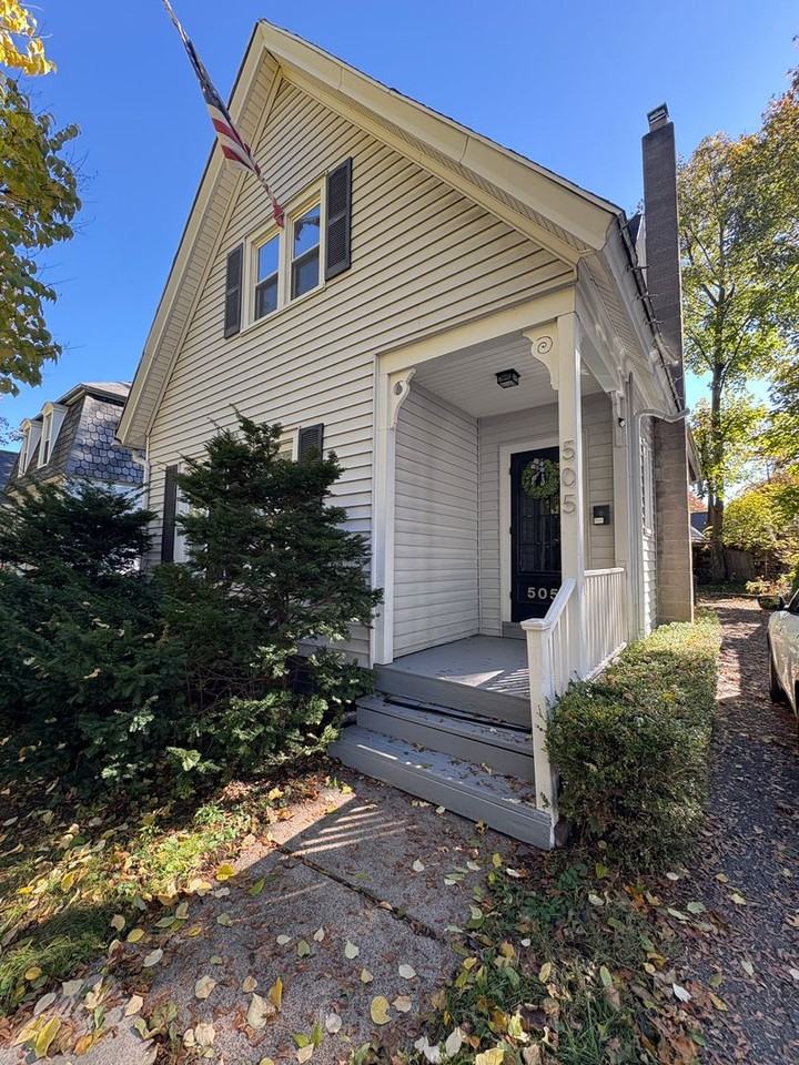 505 Caroline St - Photo 3 of 32