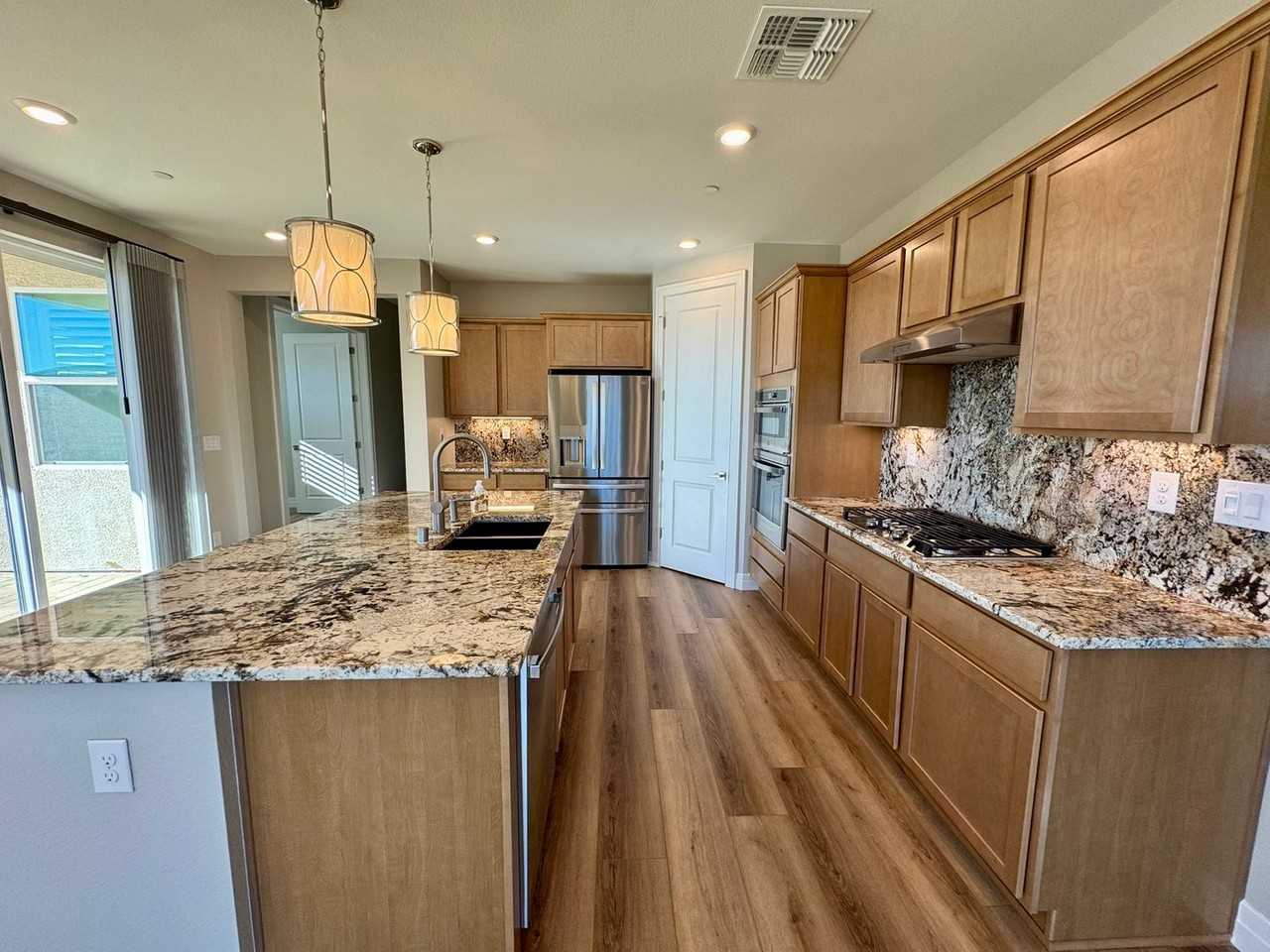 406 Heirloom St - Photo 3 of 16