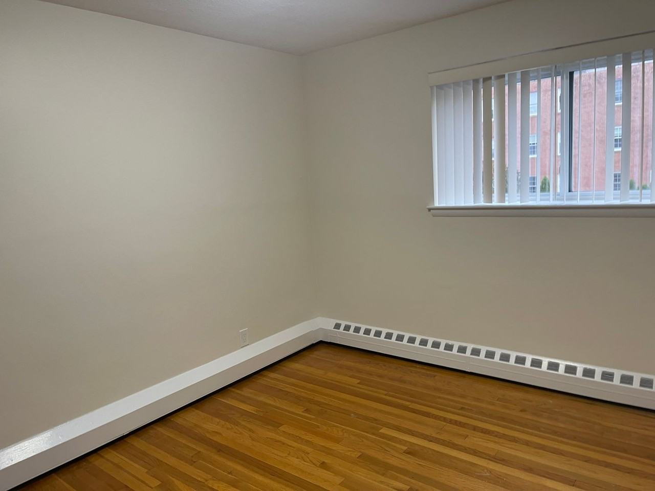 59 Parkman St - Photo 4 of 9
