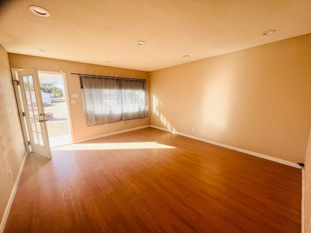 26422 Community Blvd - Photo 2 of 7