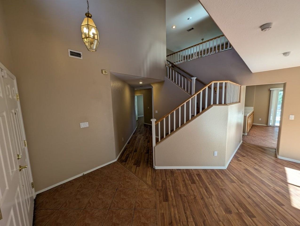 10108 Oakmoor Place - Photo 3 of 40