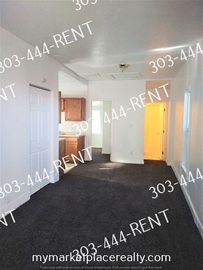 1433 Lipan St - Photo 4 of 5