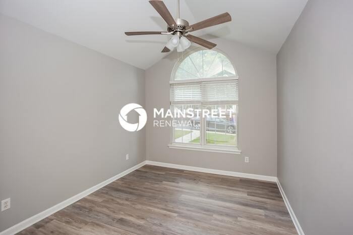 15387 Leslie Brook Rd - Photo 7 of 15