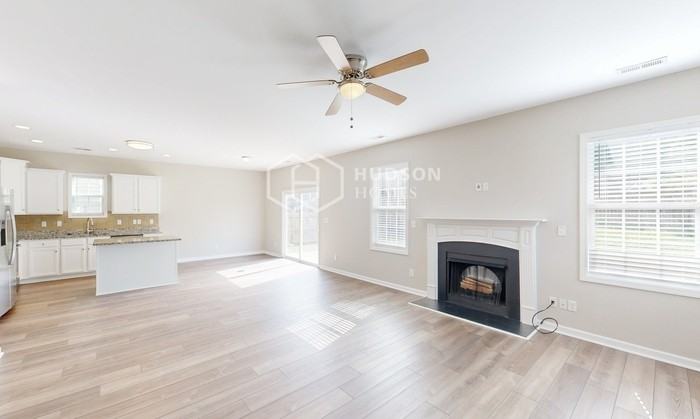 408 Hardaway Point - Photo 7 of 35