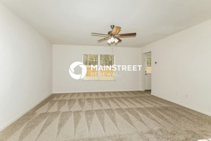 26861 Steinbeck Dr - Photo 2 of 16