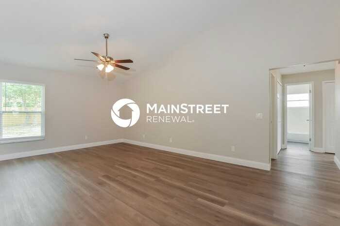 304 Sir Lawrence Drive - Photo 3 of 16