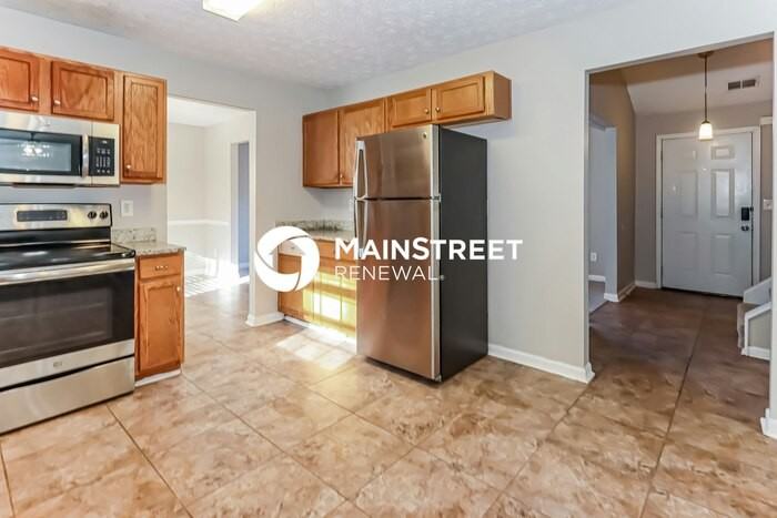 290 Pleasant Hills Dr - Photo 3 of 17