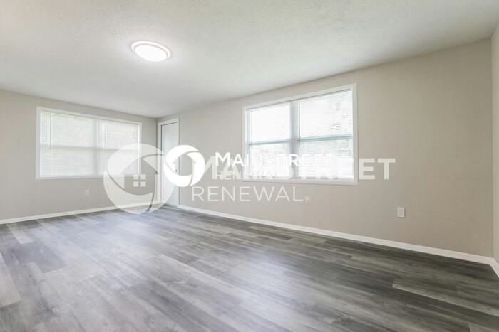 250 N Shade Ave - Photo 5 of 31