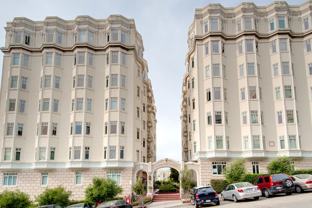 1320-1380 Lombard - Photo 1 of 1