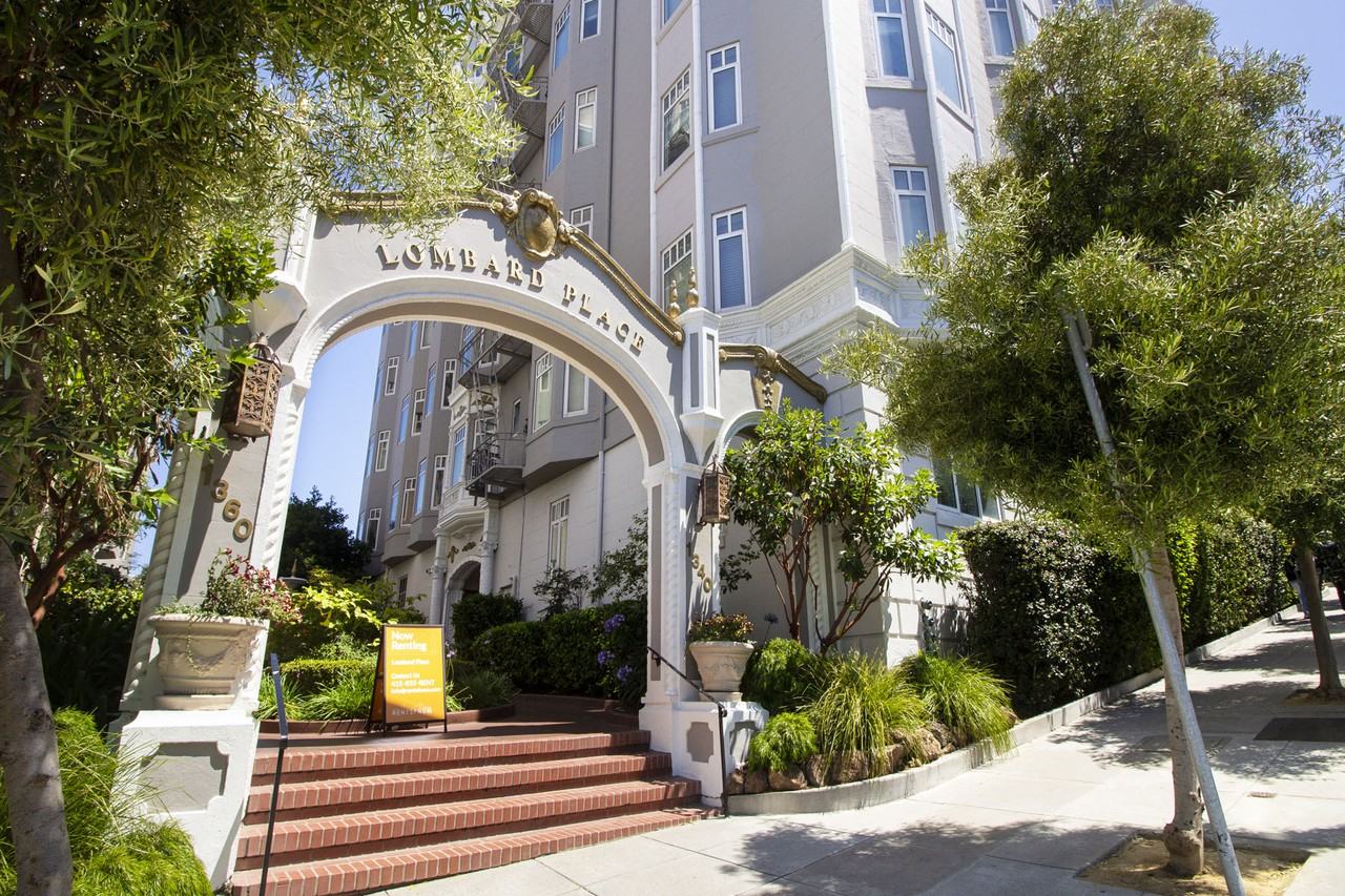 1320-1380 Lombard - Photo 2 of 17