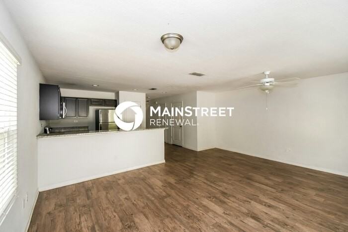 554 Eiseman Way - Photo 5 of 17