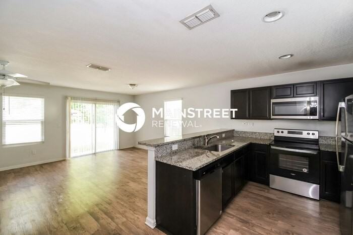 554 Eiseman Way - Photo 6 of 17