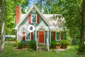 featured image of 405 Hunters Ridge Dr