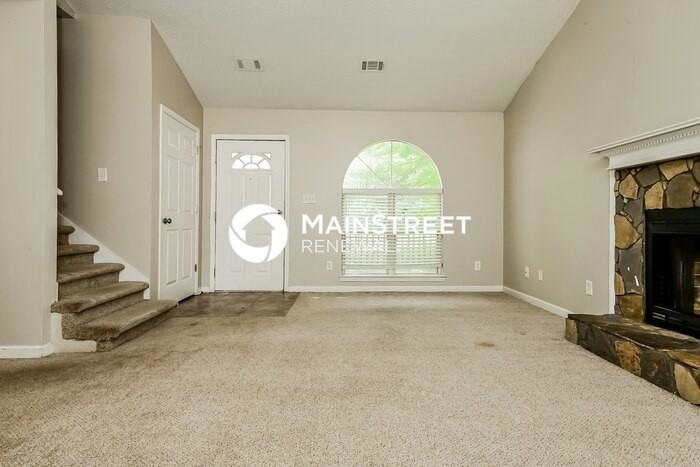 100 Woodcrest Way - Photo 4 of 17