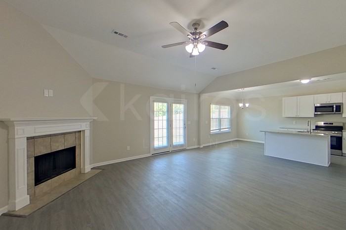 724 Park Ln - Photo 4 of 21