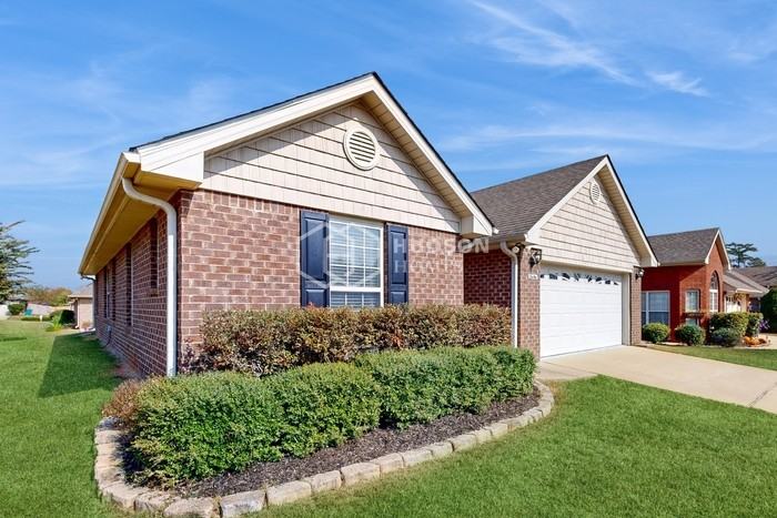 2065 Edgewood Drive - Photo 4 of 27