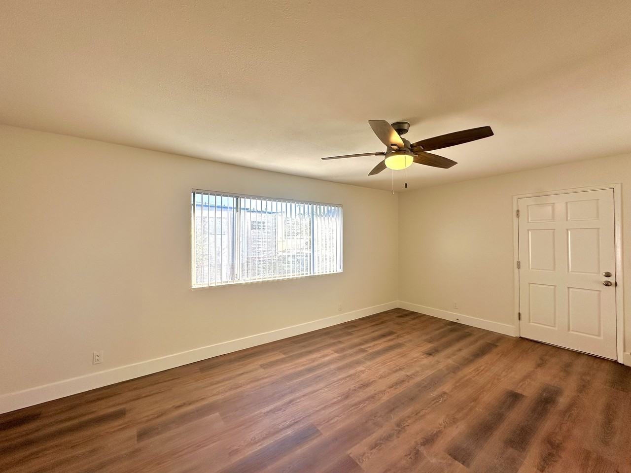 25532 Oak Street - Photo 3 of 34