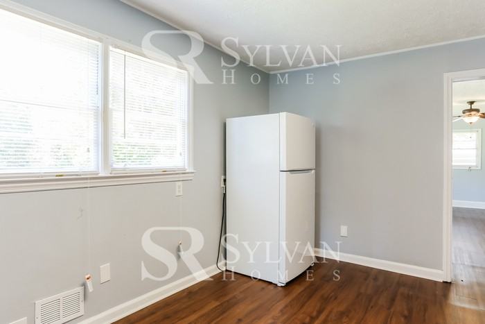 6766 Sunset Ln - Photo 4 of 15