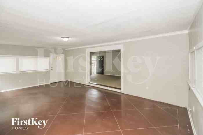 4307 Kimball Avenue - Photo 2 of 16